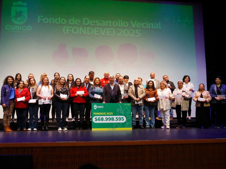 Municipio curicano entregó FONDEVE 2025