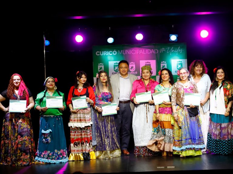 Curicanas culminaron talleres ofrecidos por la Municipalidad de Curicó