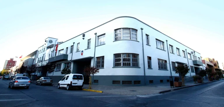 Municipalidad de Curicó presentó querellas por amenazas en colegios de la Red Educativa Municipal