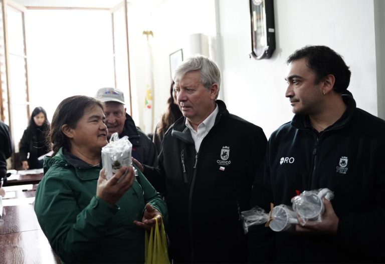 Trabajadores de áreas verdes fueron traspasados desde la Corporación de Desarrollo a la municipalidad de Curicó