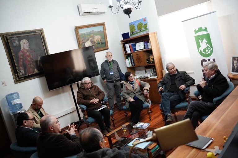 Curicó reúne voluntades: alcalde de Curicó y presidente del Colegio de Profesores de Chile llaman a revisar el modelo SLEP
