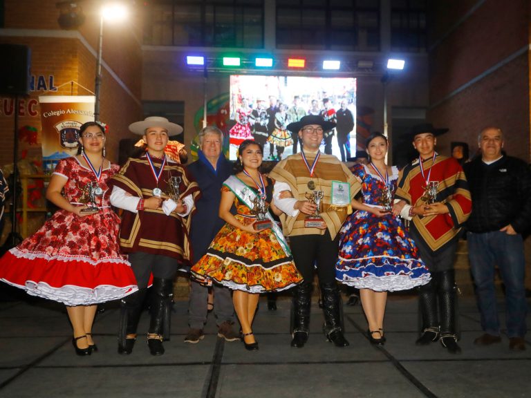 Curicó realizó Certamen Comunal de Cueca Escolar 2026