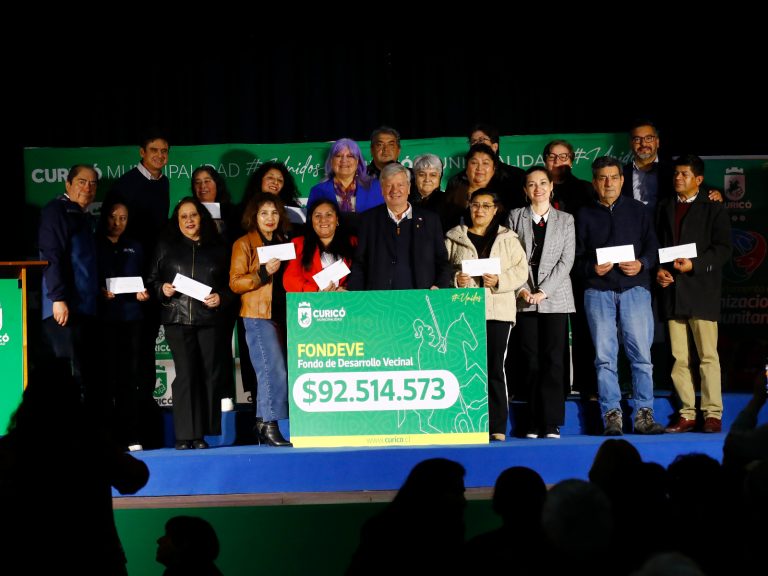 Municipalidad de Curicó entregó más de $92 millones a juntas de vecinos a través del FONDEVE 2026